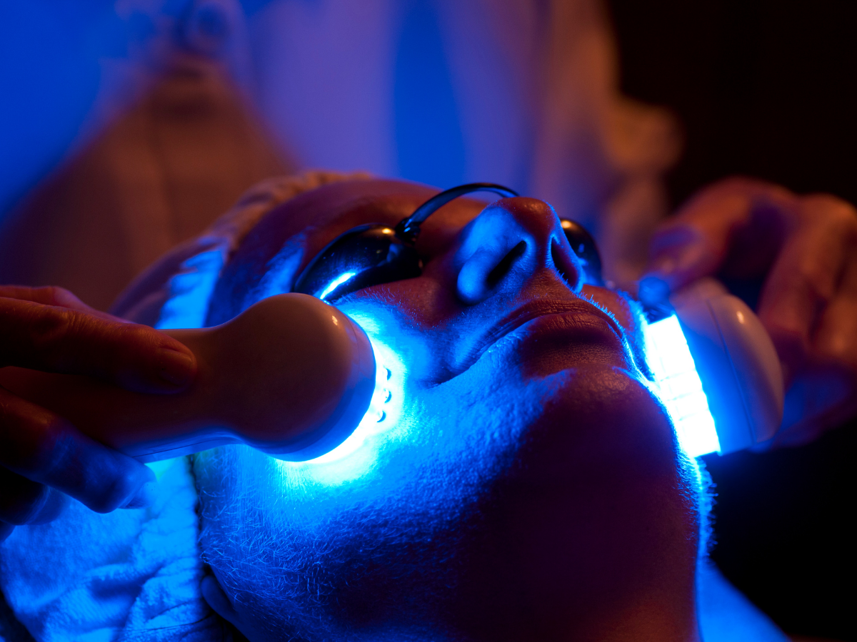 Blue Light Therapy: How it works, Who Should Use it and Best LED - Blue Light Therapy For Fungal Infections