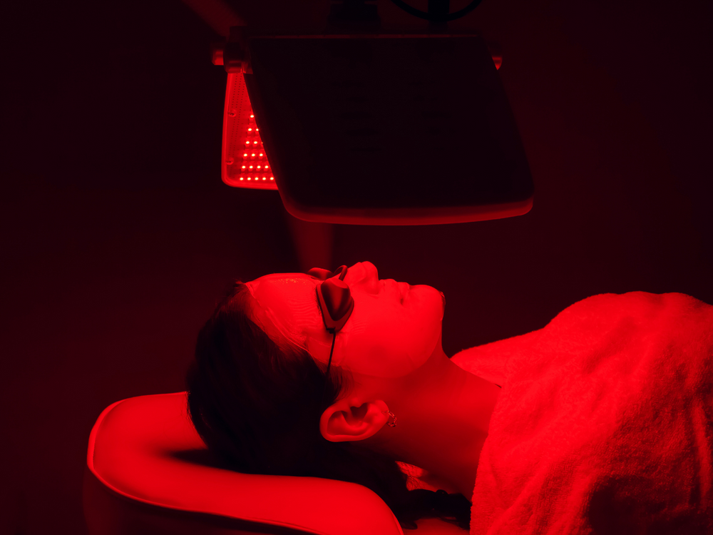 Red Light Therapy Quick Guide: Benefits, Side Effects, and Uses - The Beauty Doctrine