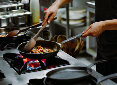 Best 'Less-Toxic' Cookware in 2024